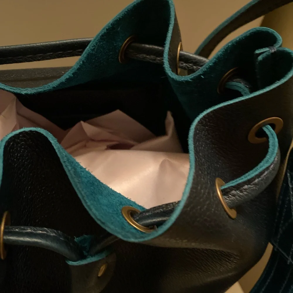 🆕 Portland Leather Goods LARGE Bucket Bag in BOREAL! 💚💙 - Picture 12 of 13